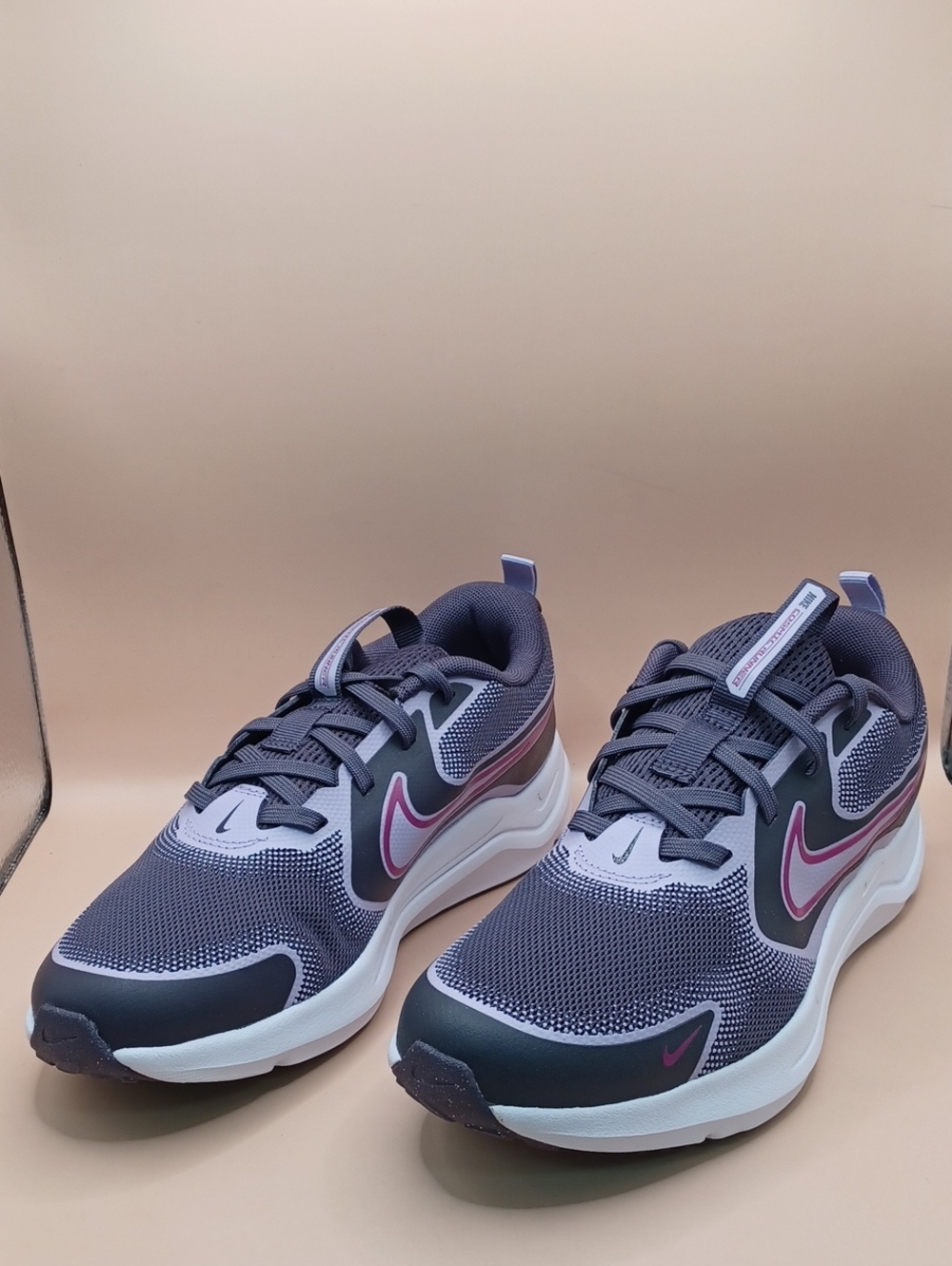 Nike Cosmic Runner Sneakers-Raisin/Fuchsia Youth Size 5Y US HM4402-500